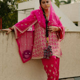 Chitta Kukkad Salwar Set