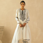 Ebony & Ivory Intricate Mughal Trellis Kurta Set