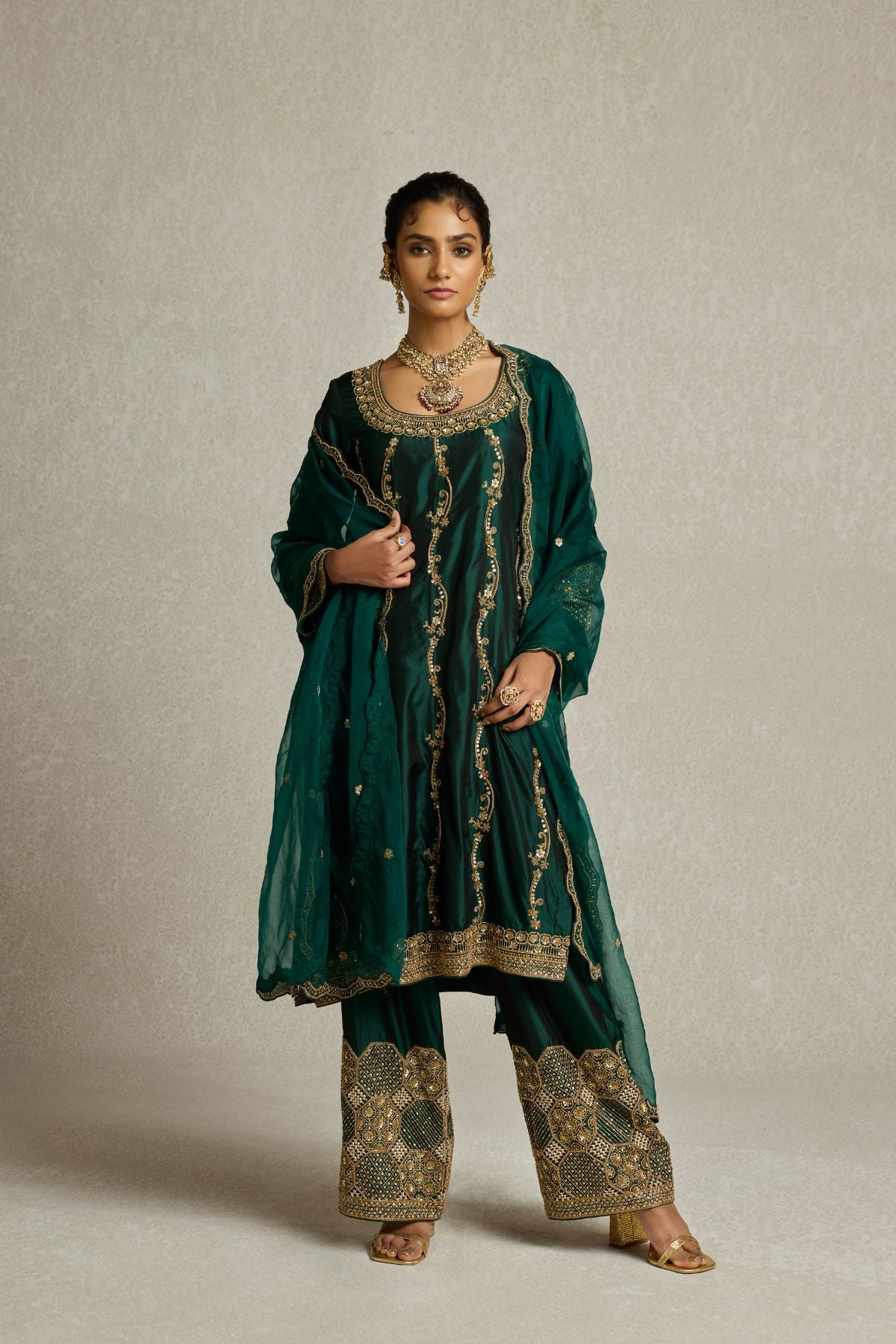 Kala Shah Kala Kurta Set