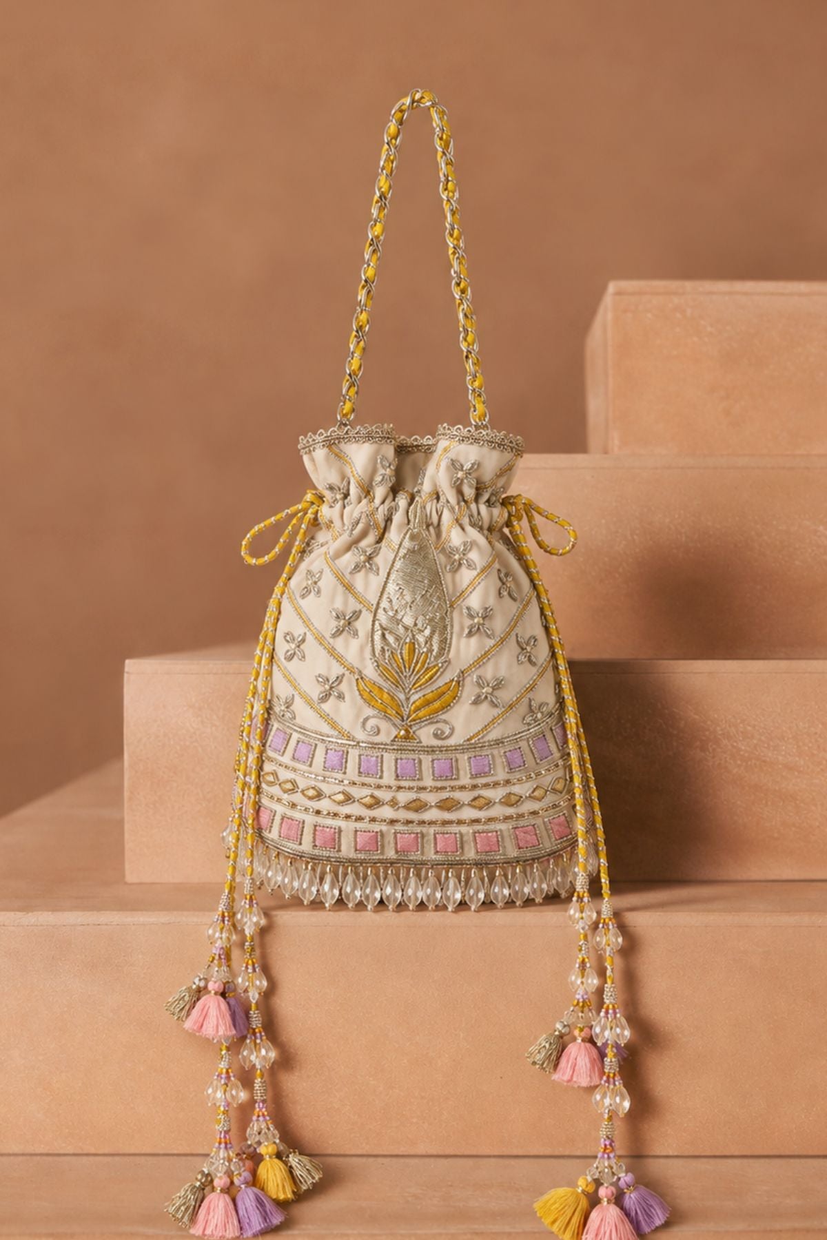 Noor - Ivory Potli