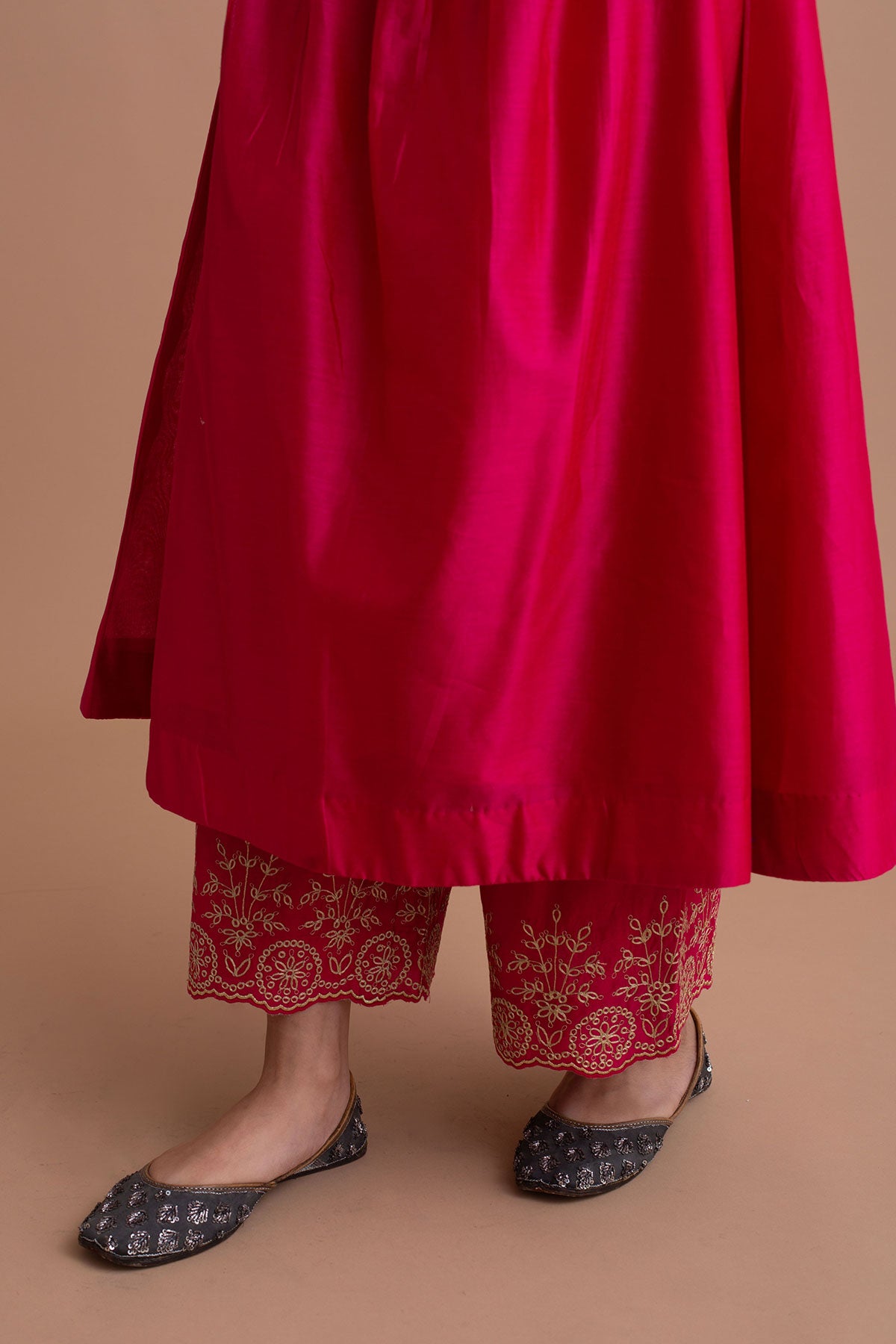 Pin-Tuck and Zari Kurta Set