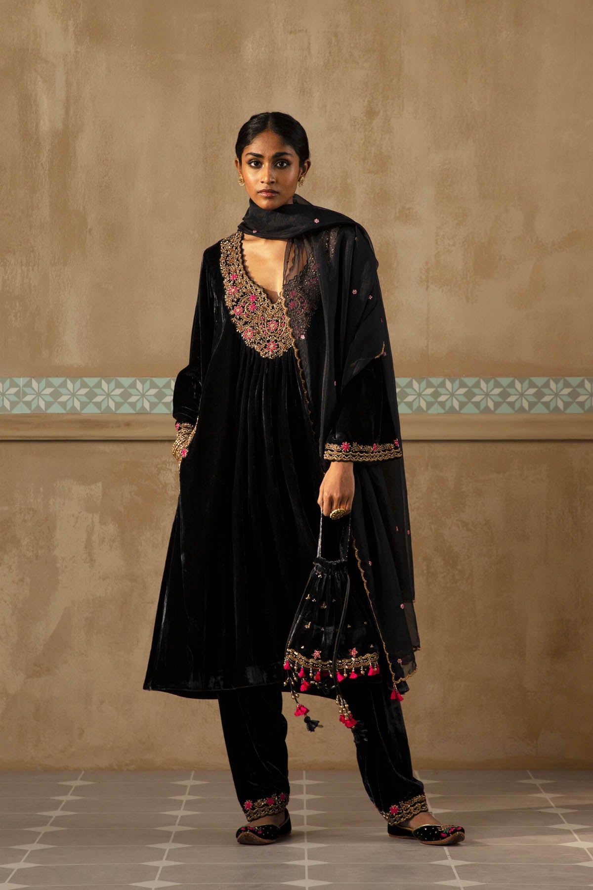 Charcoal Zardozi Kashmiri Kurta Set-RTS