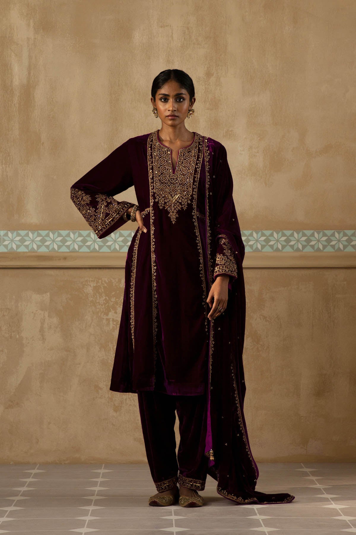 Shabnami Zardozi Kurta Set -RTS