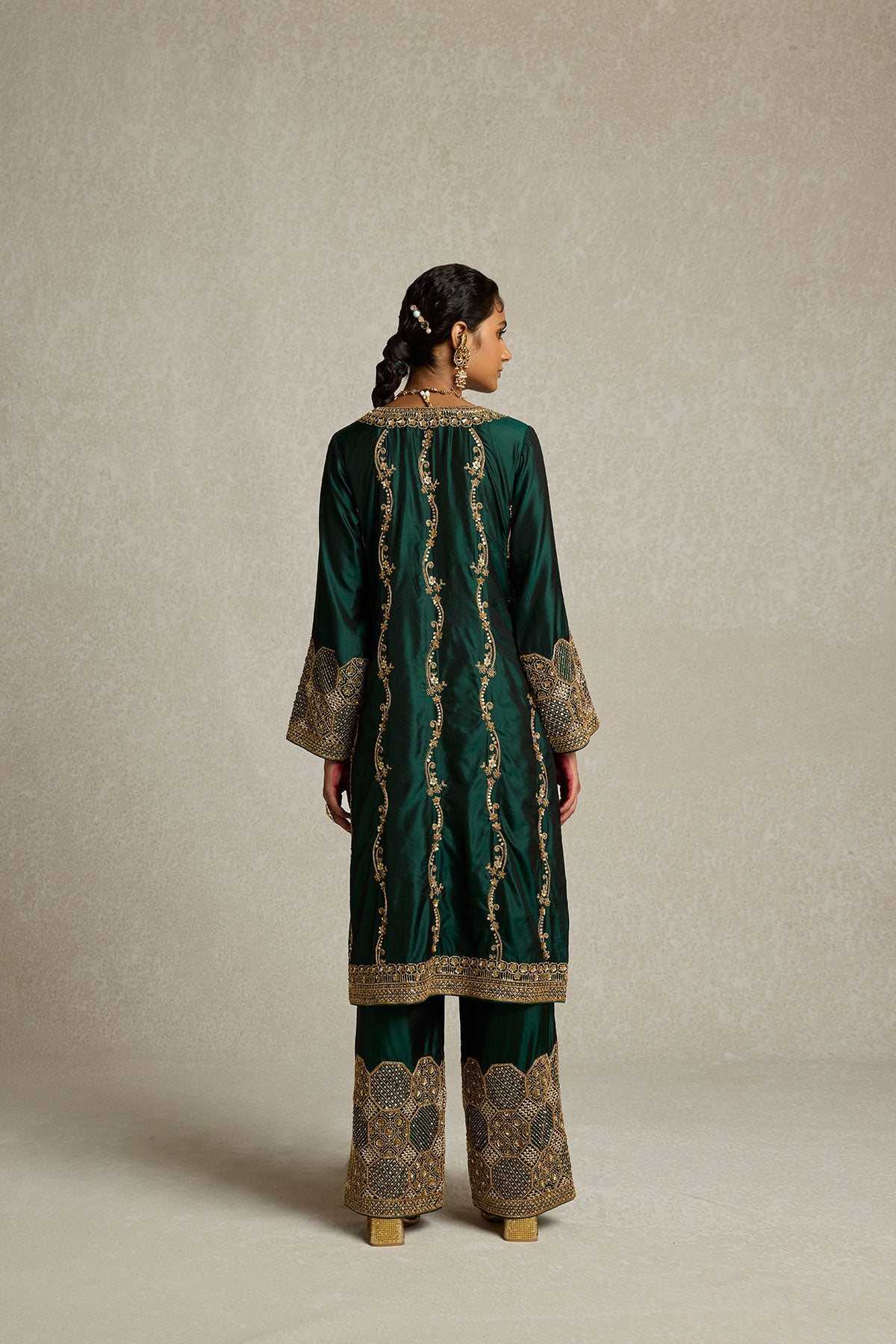 Kala Shah Kala Kurta Set