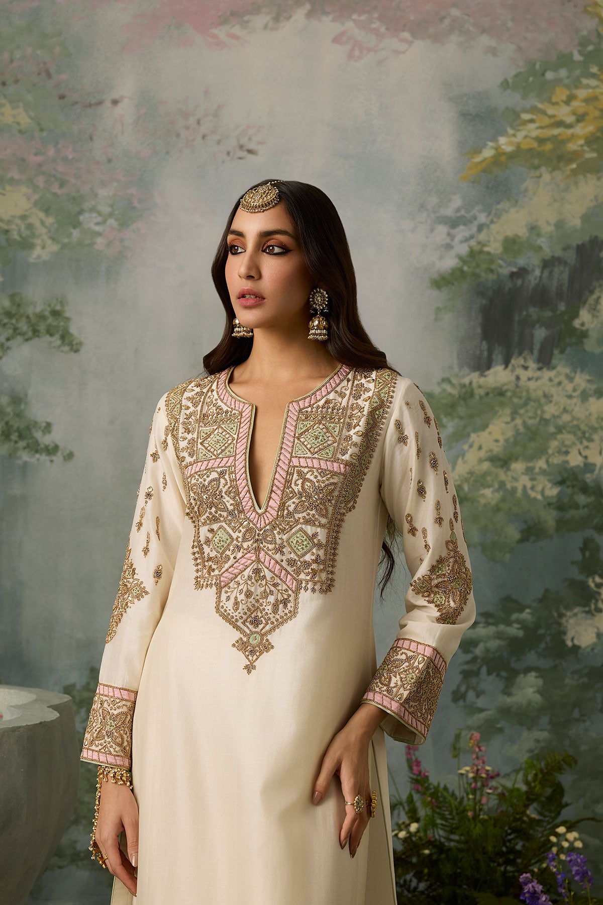 Ira Kurta Set