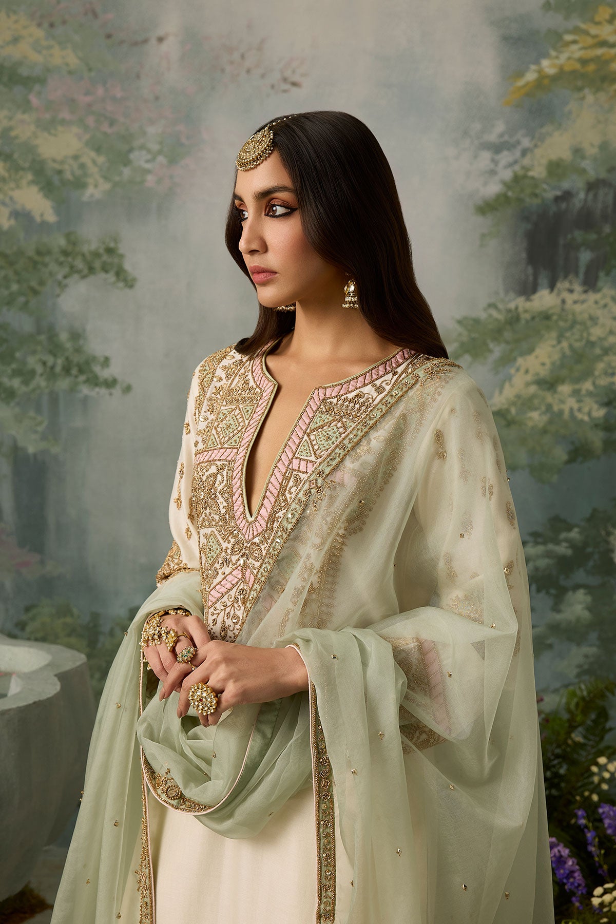 Ira Kurta Set