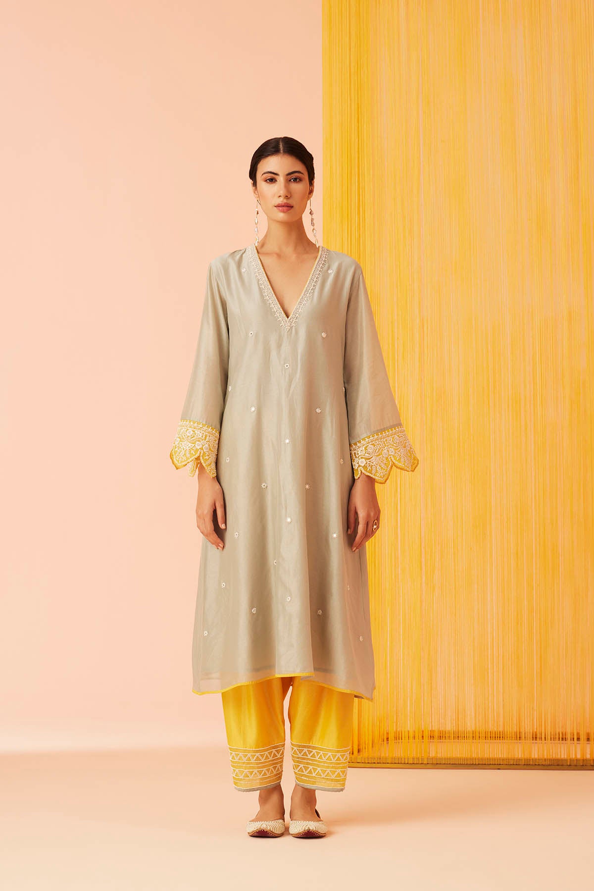 Pearls of Wisdom Contrast Kurta Set