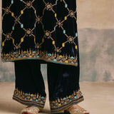 Nayab Velvet Kurta Set