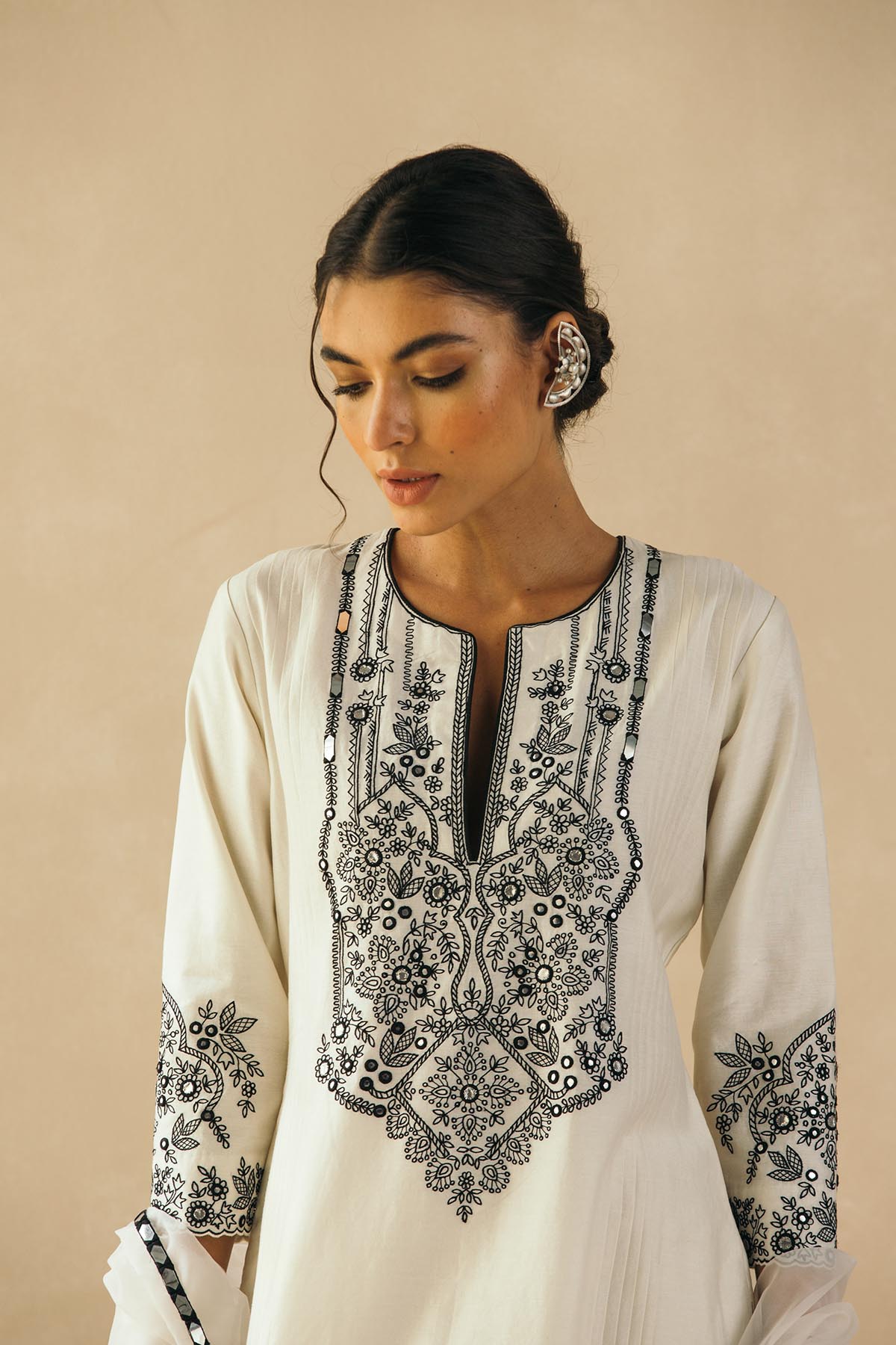 Ebony & Ivory Trellis Kurta Set